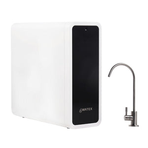 watex cro 800 ux5 omvänd osmos med svarta detaljer och en blandare brevid