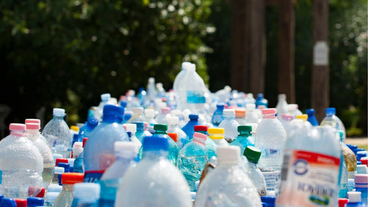 plastflaskor är ett globalt hälsoproblem